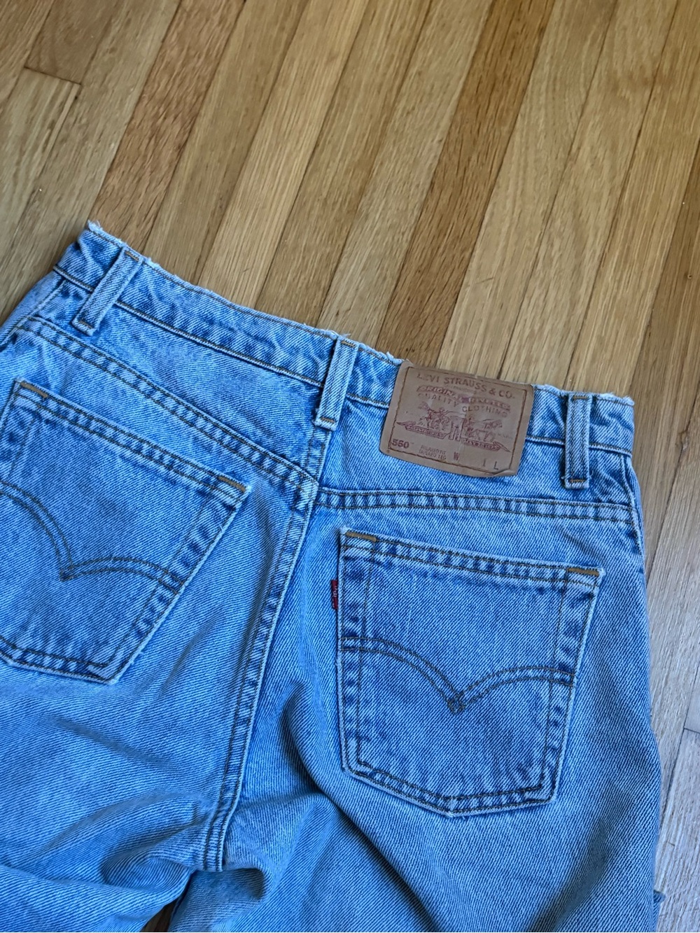 Levi's 550 Vintage Light Blue Relaxed Jeans